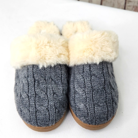 J. Crew Shoes - J. CREW Cozy Cable Knit Women's Slippers